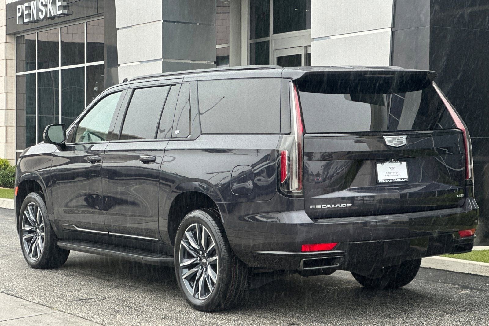 2023 Cadillac Escalade ESV Sport Platinum