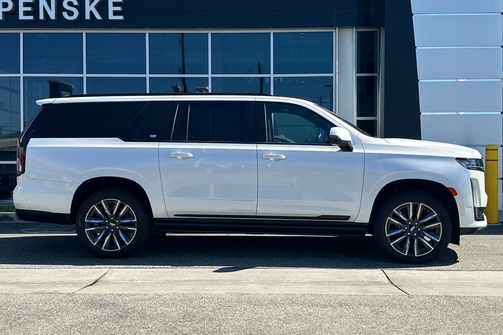 2023 Cadillac Escalade ESV Sport Platinum