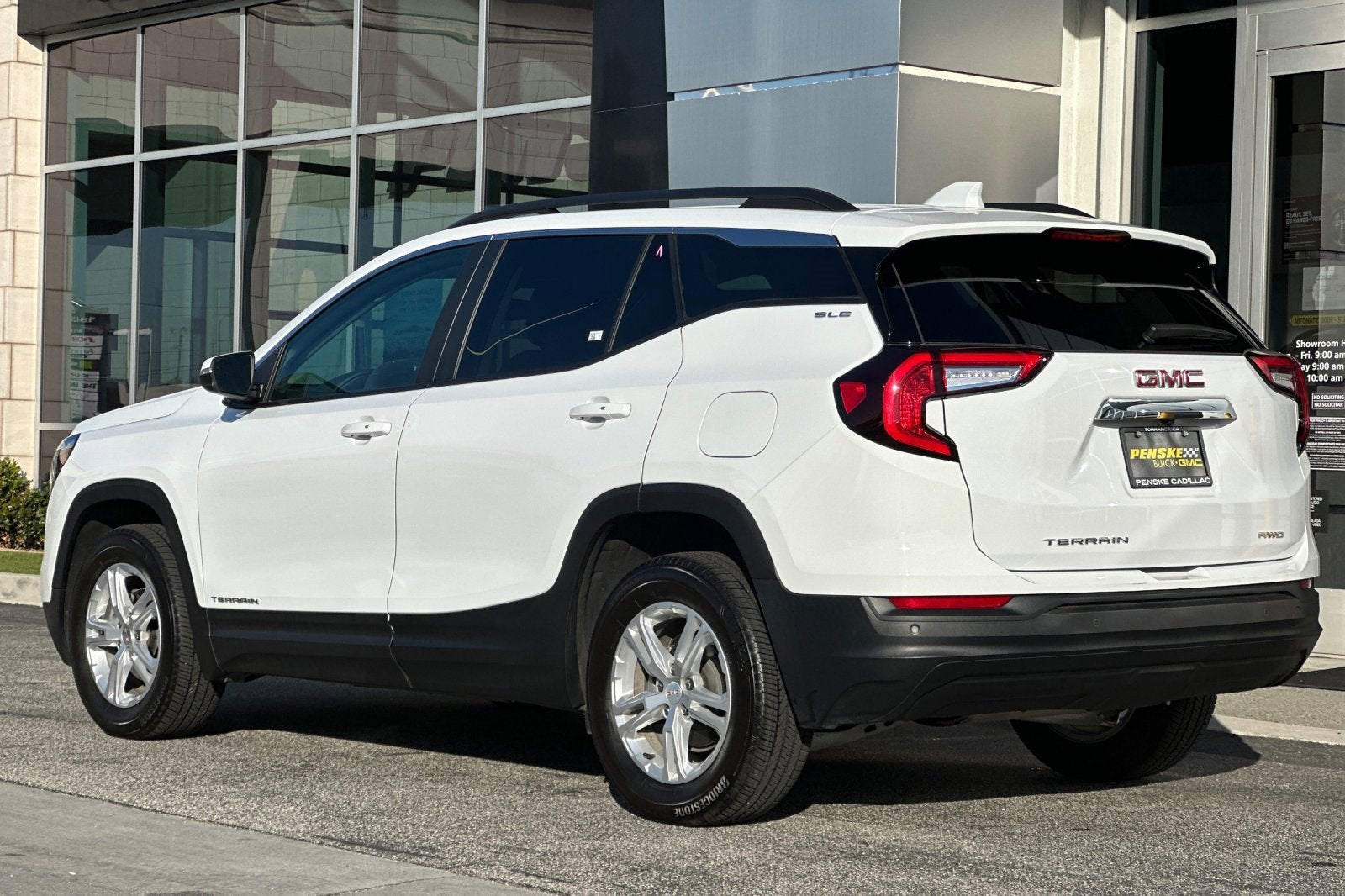 2023 GMC Terrain SLE