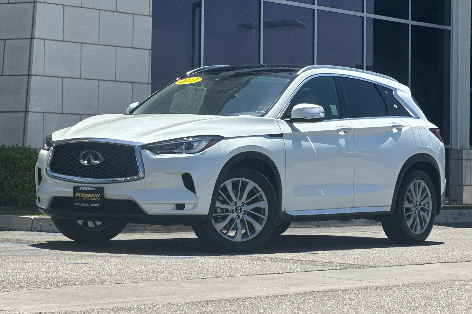 2023 INFINITI QX50 LUXE
