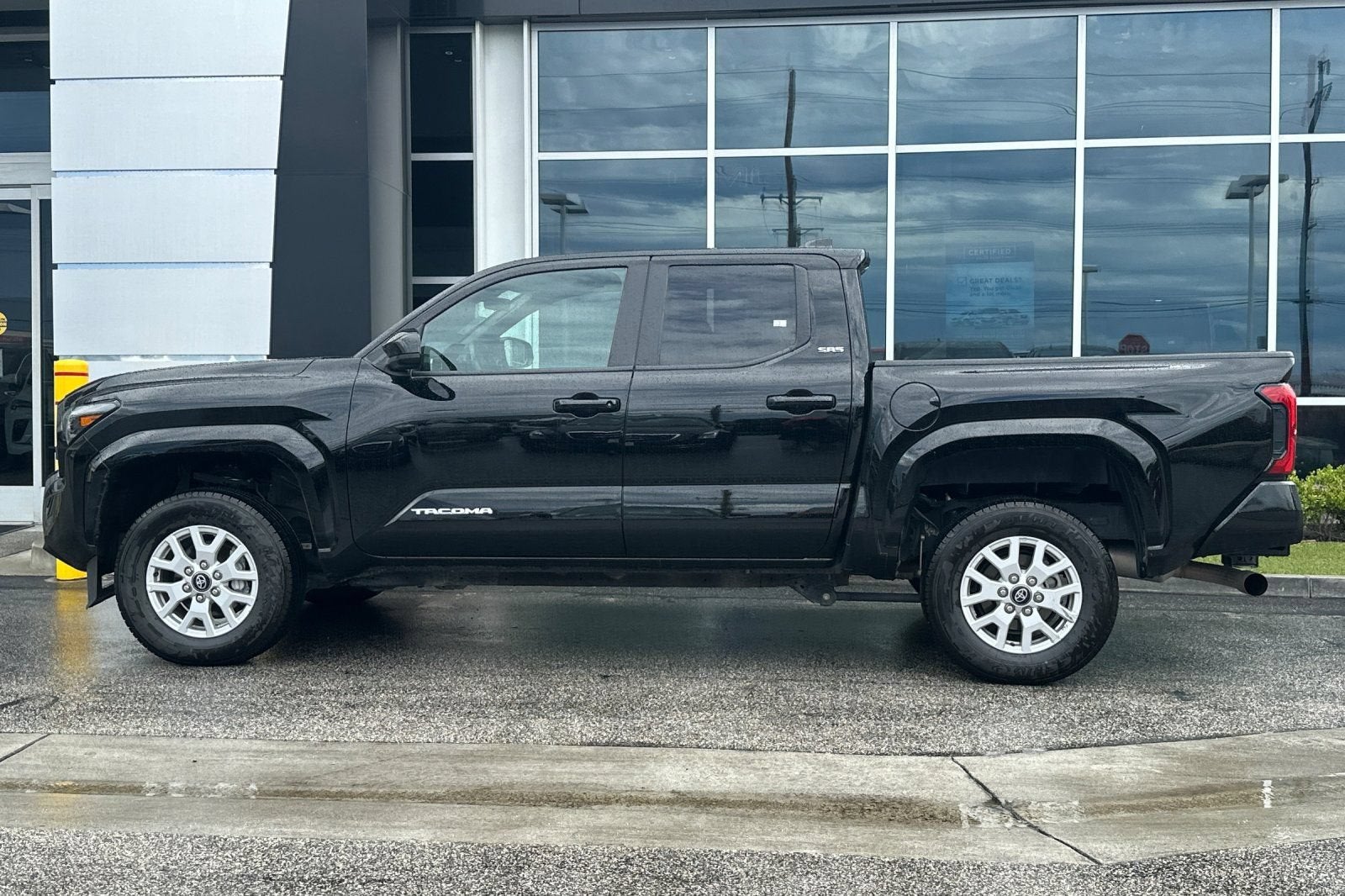 2024 Toyota Tacoma 4WD SR5