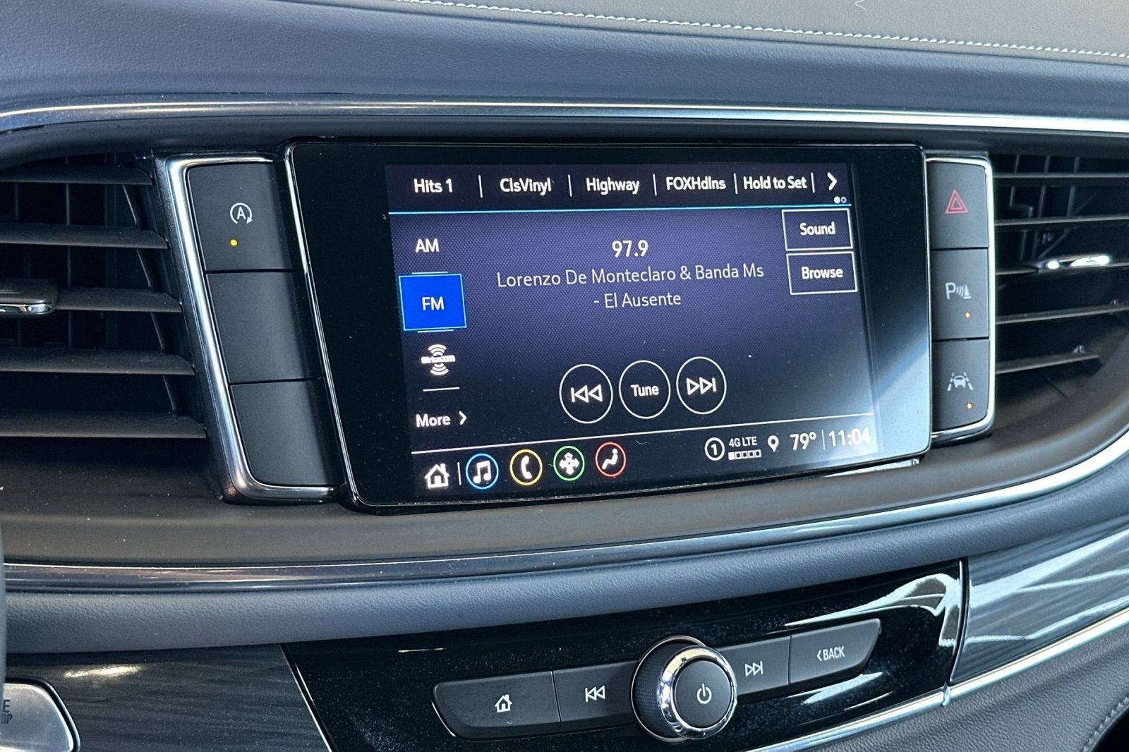 2023 Buick Enclave Essence