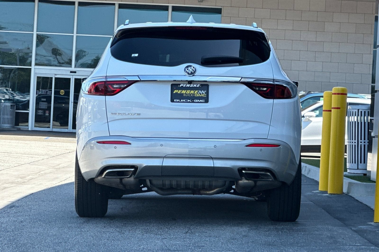 2023 Buick Enclave Essence