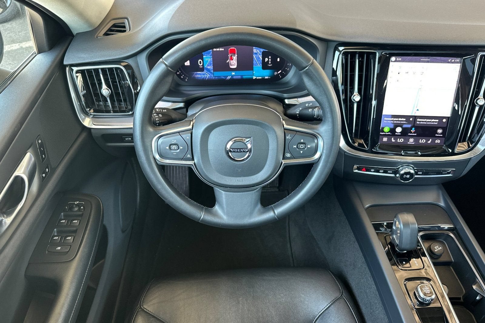 2024 Volvo S60 Core Dark Theme