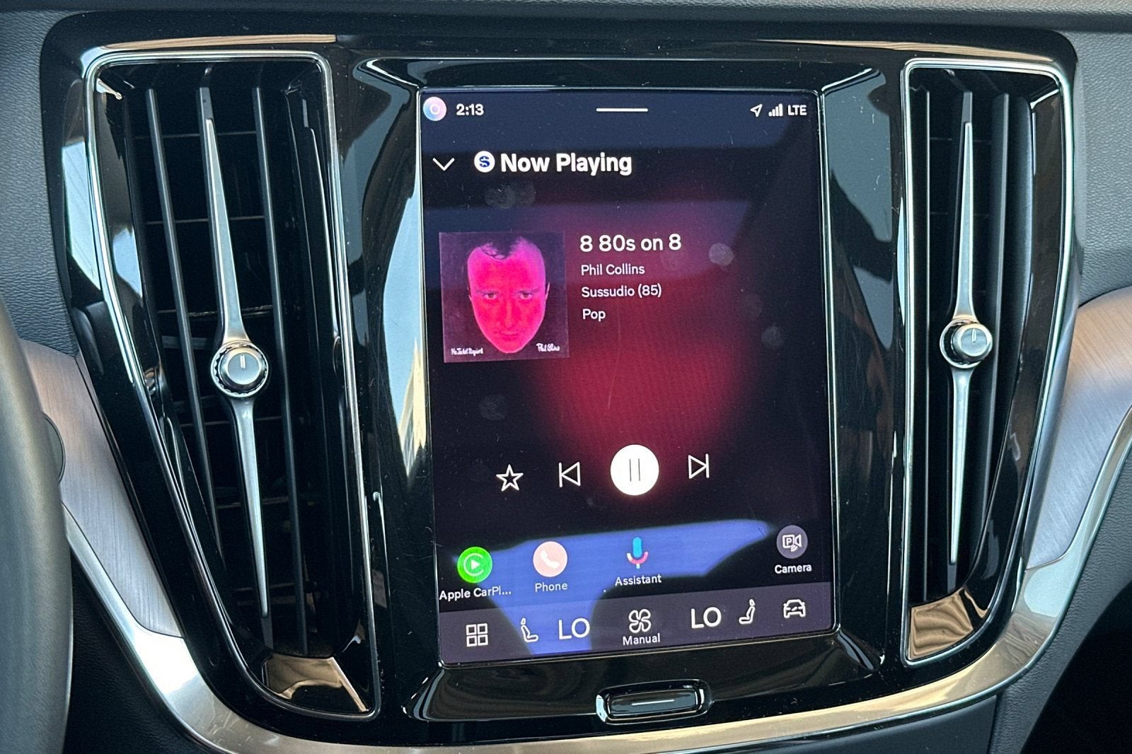 2024 Volvo S60 Core Dark Theme