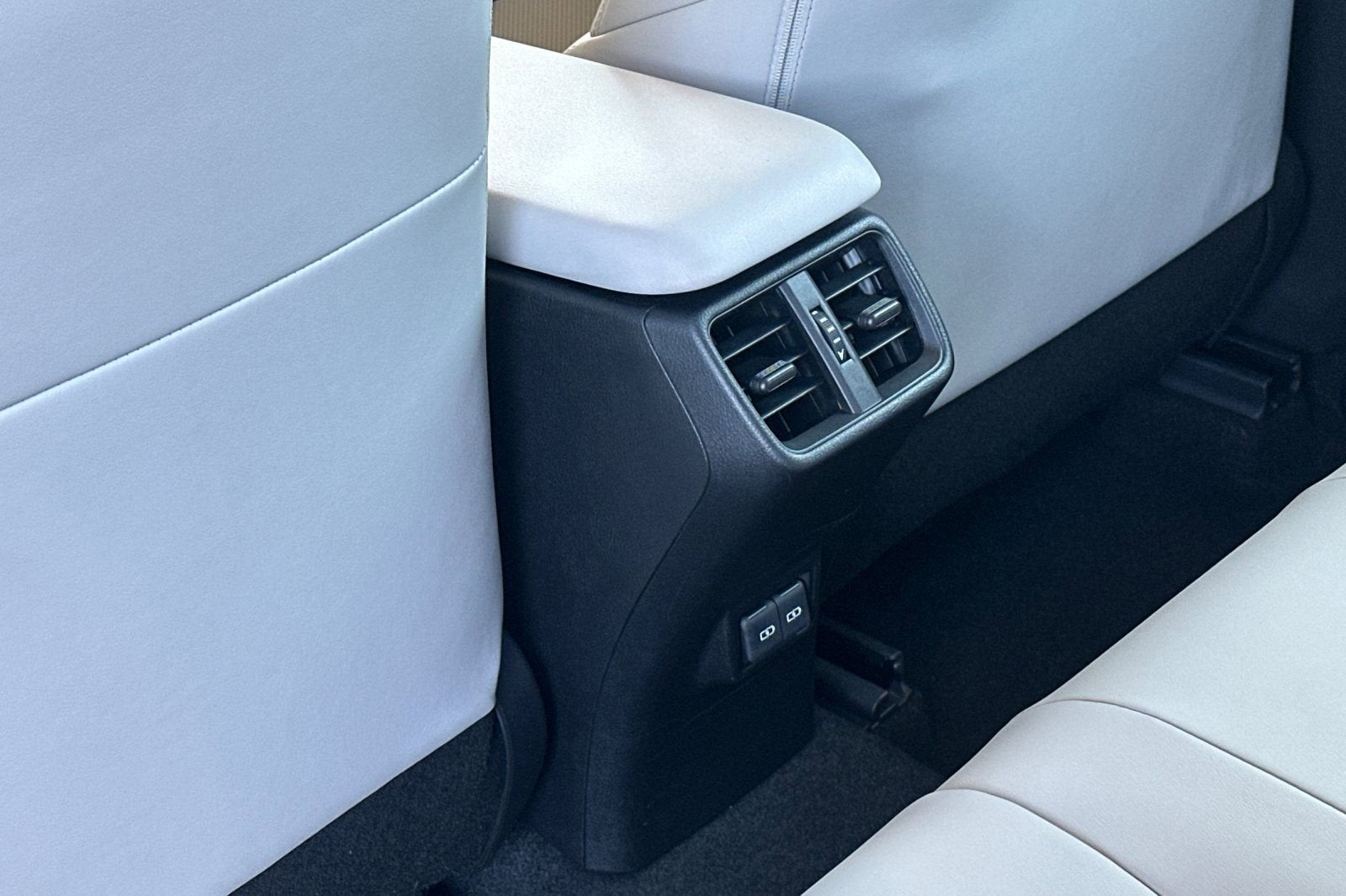 2024 Lexus UX UX 250h F SPORT Design