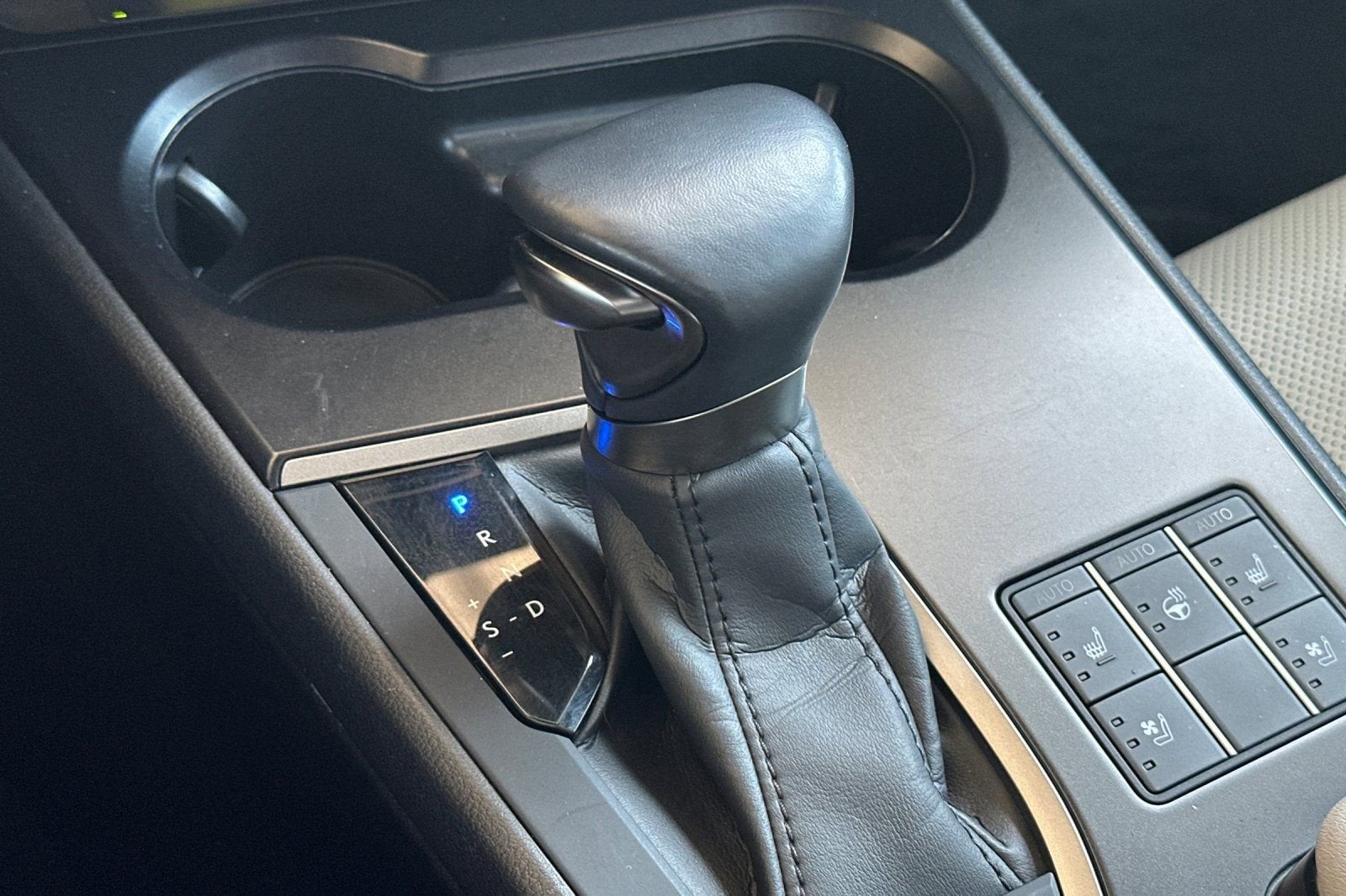 2024 Lexus UX UX 250h F SPORT Design