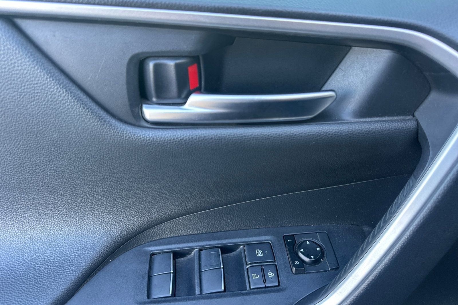 2019 Toyota RAV4 Hybrid XSE