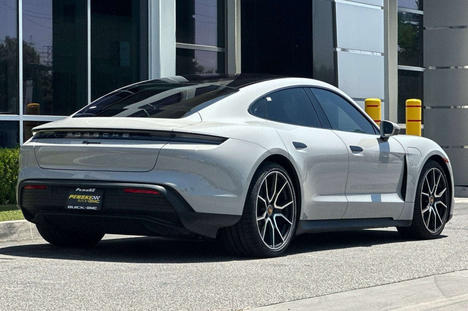 2023 Porsche Taycan Base