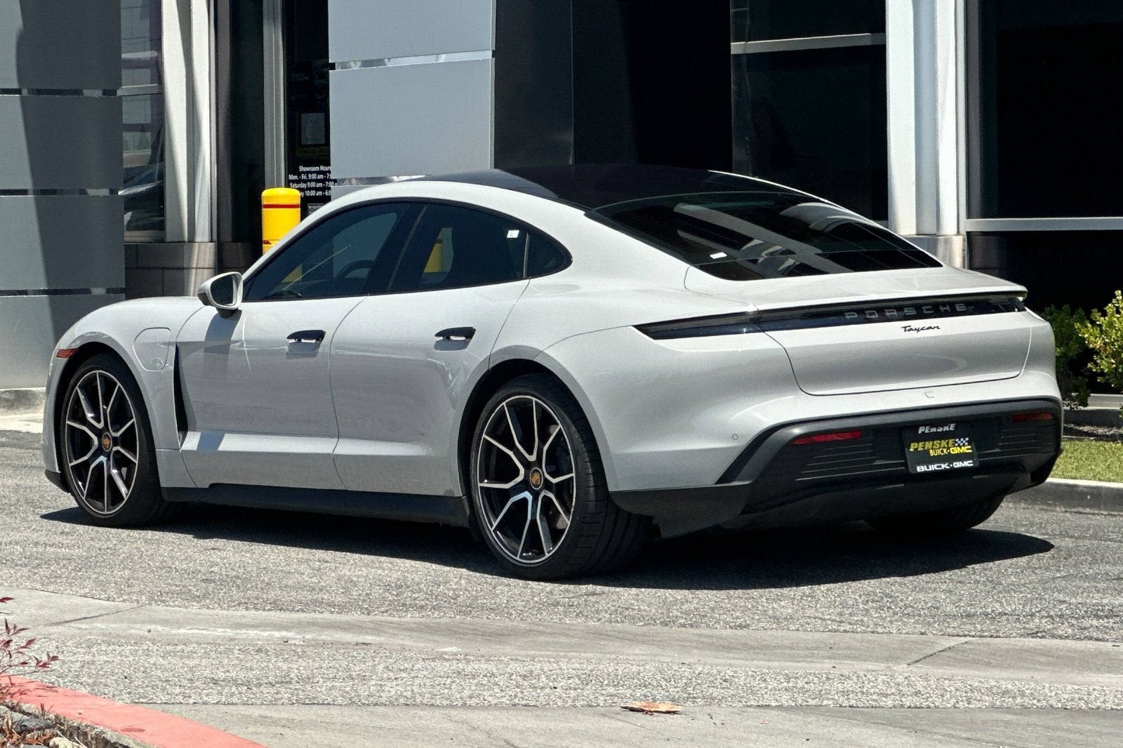 2023 Porsche Taycan Base