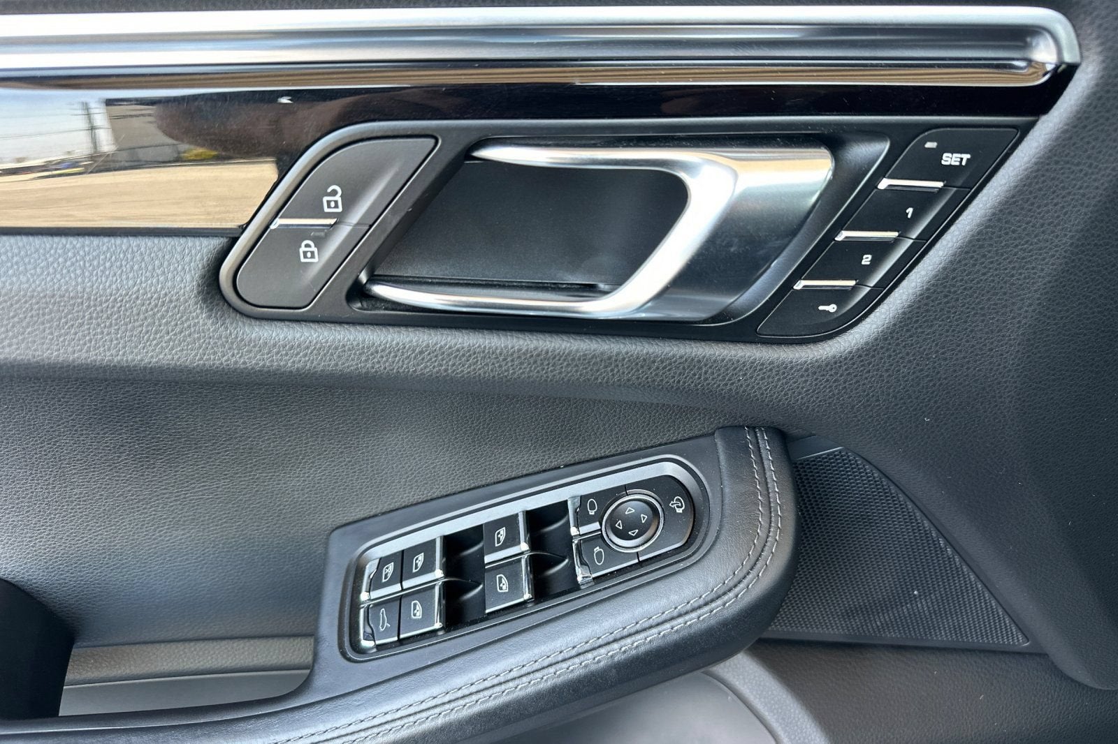 2024 Porsche Macan Base - Photo 11