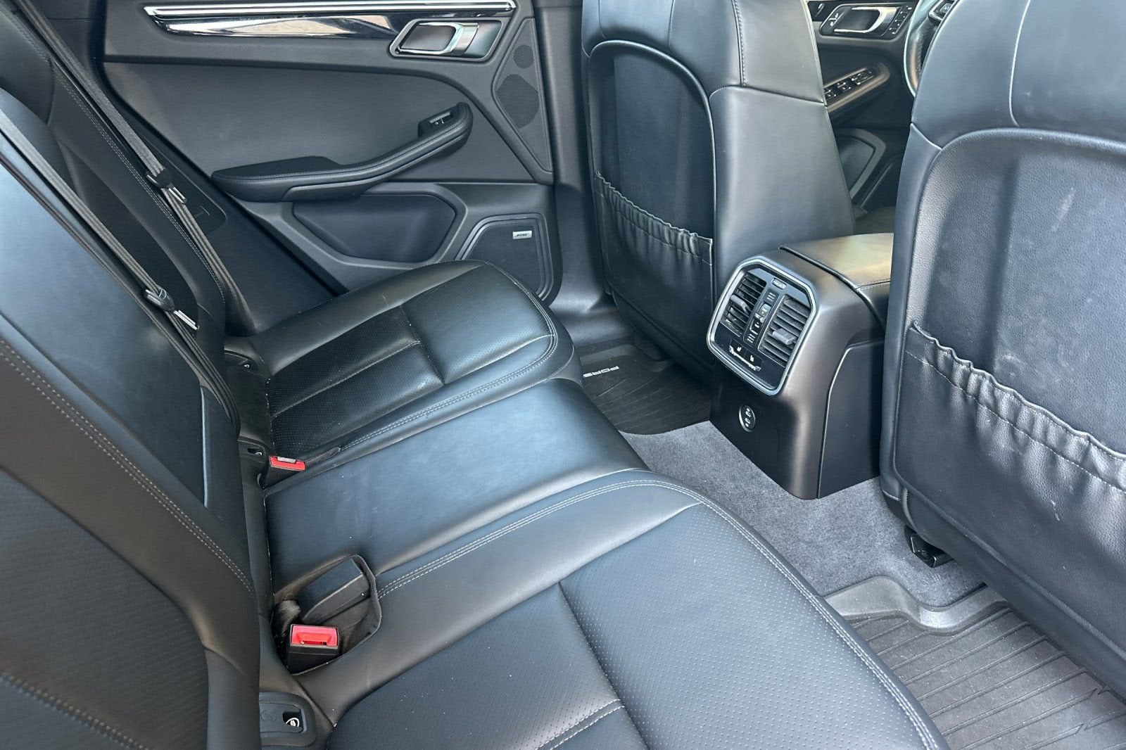 2024 Porsche Macan Base - Photo 19