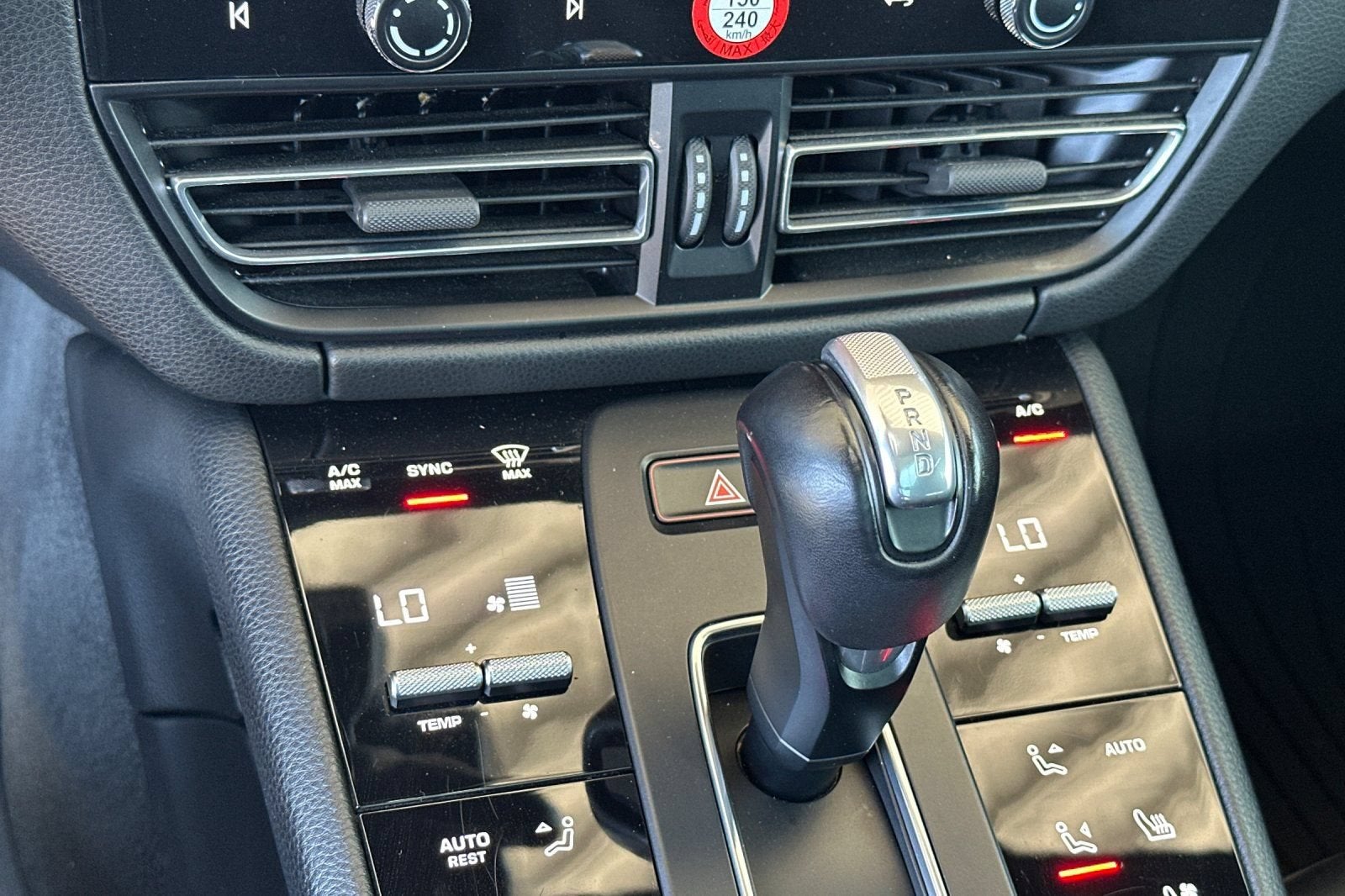 2024 Porsche Macan Base - Photo 29