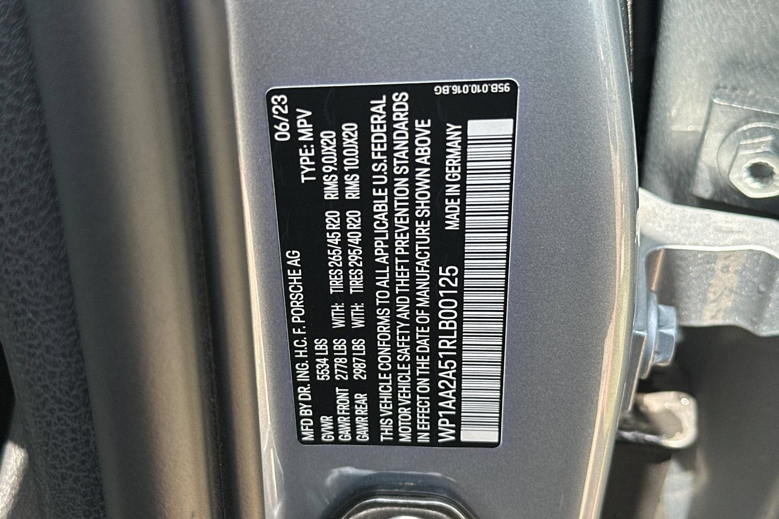 2024 Porsche Macan Base - Photo 41