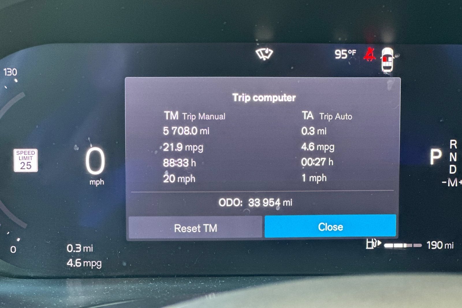 2024 Volvo XC60 Core Dark Theme