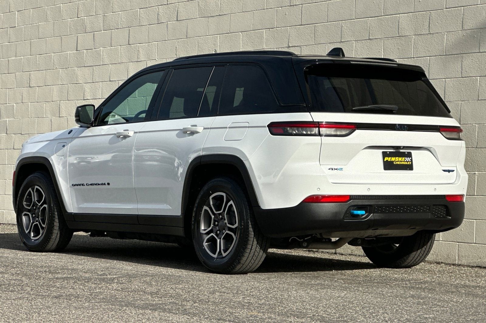 2023 Jeep Grand Cherokee 4xe Trailhawk