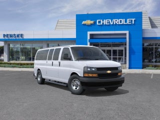 2025 Chevrolet Express Passenger 3500 1LS