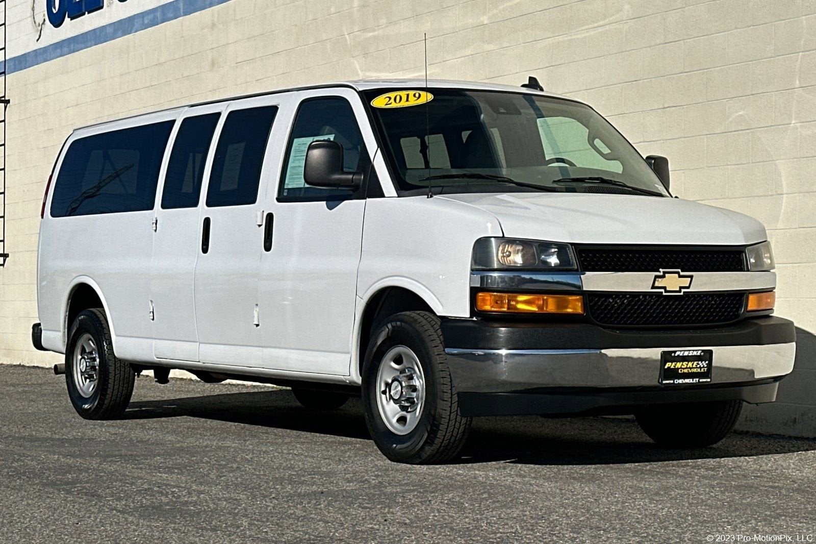 2019 Chevrolet Express Passenger 3500 LT