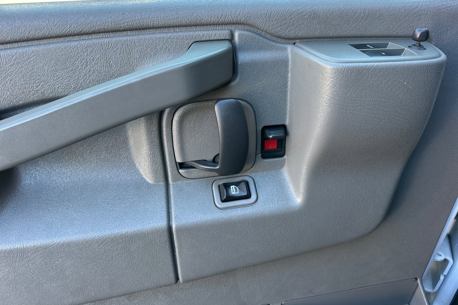 2019 Chevrolet Express Passenger 3500 LT