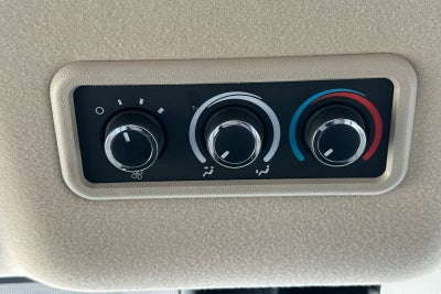 2025 Chevrolet Express Passenger 1LT