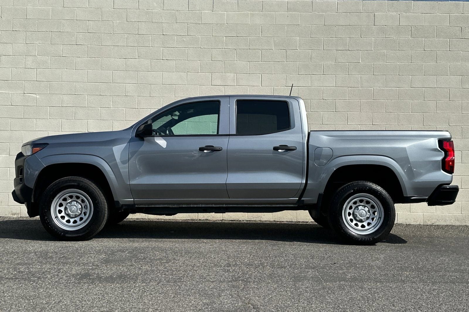 2023 Chevrolet Colorado WT