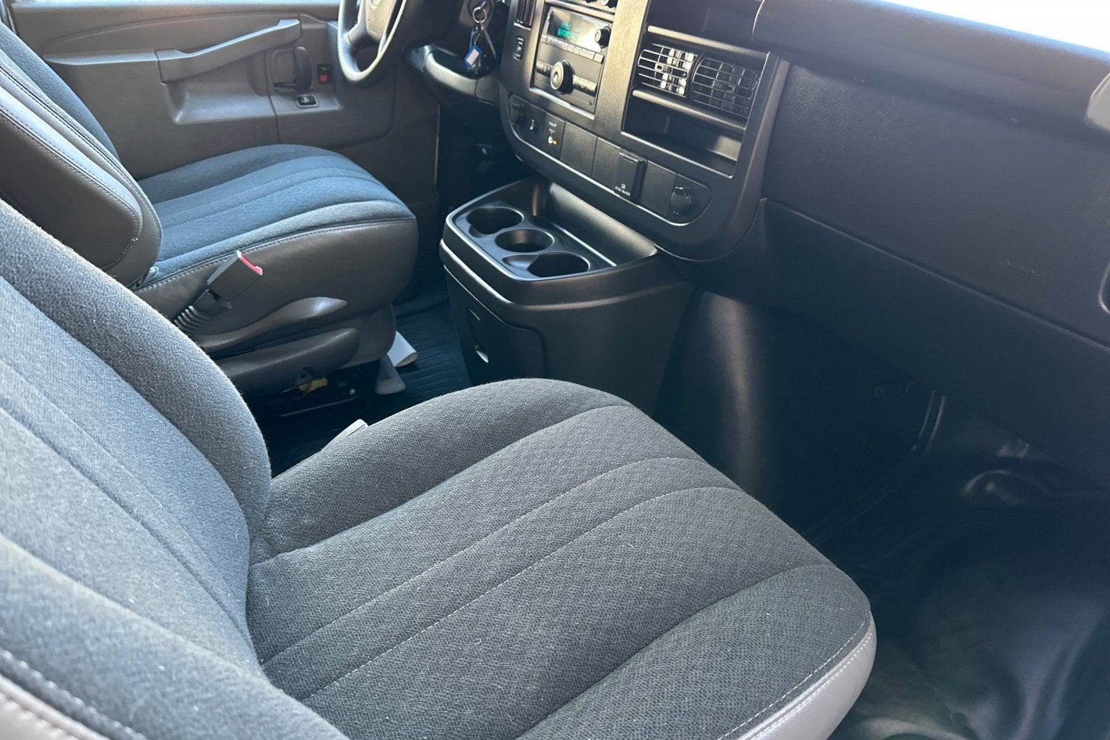 2024 Chevrolet Express Cargo 2500 WT