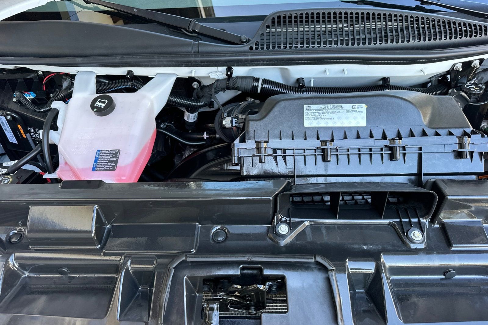 2024 Chevrolet Express Cargo 2500 WT