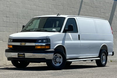 2025 Chevrolet Express Cargo WT
