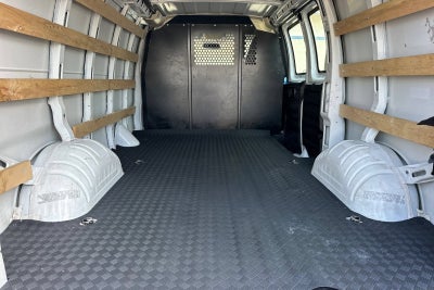 2025 Chevrolet Express Cargo WT