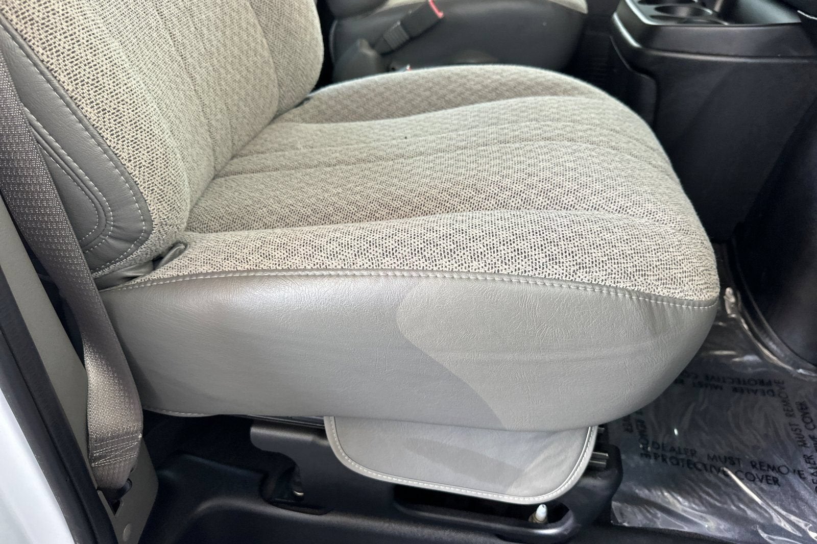 2025 GMC Savana Passenger LT