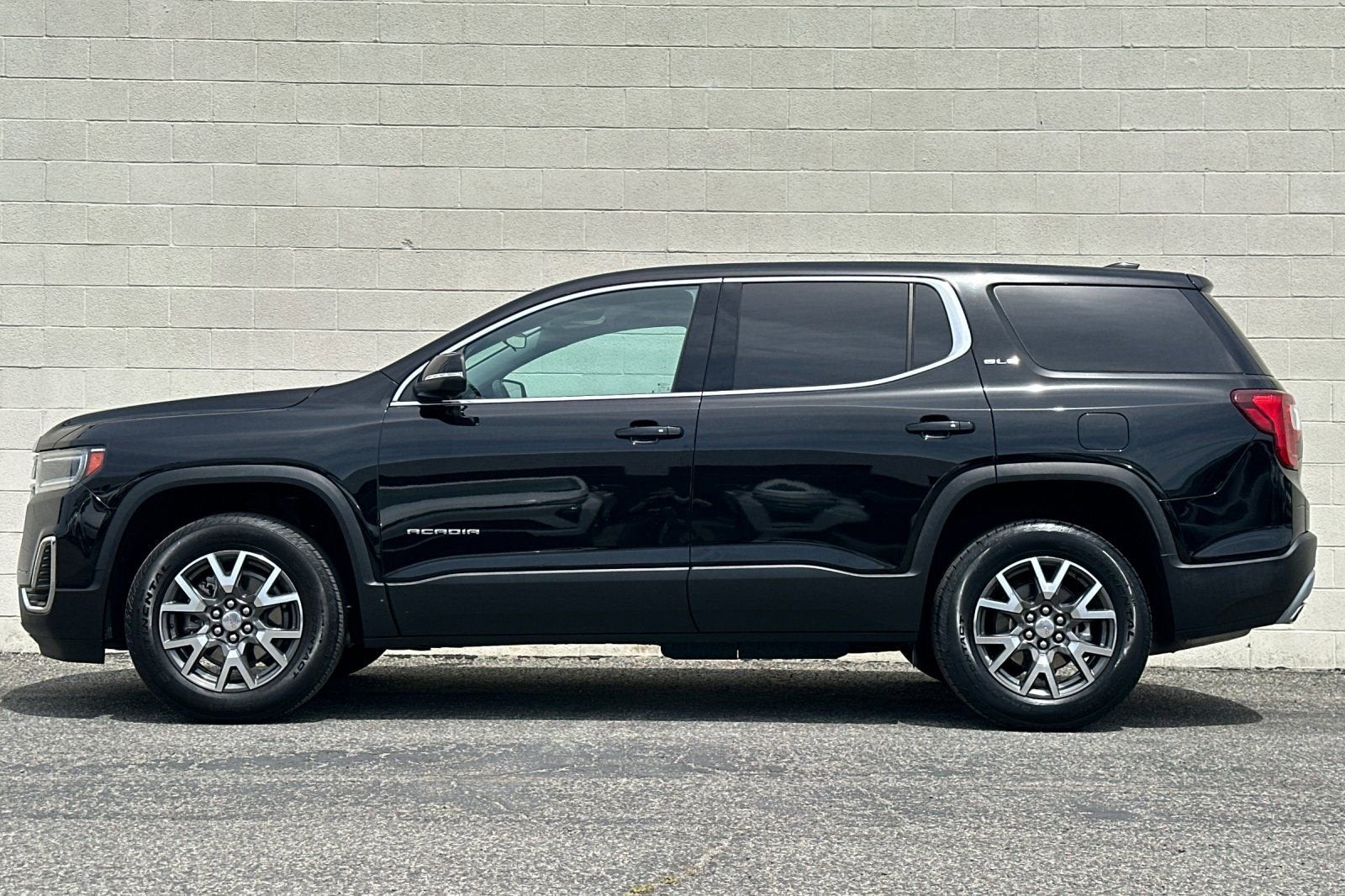 2022 GMC Acadia SLE