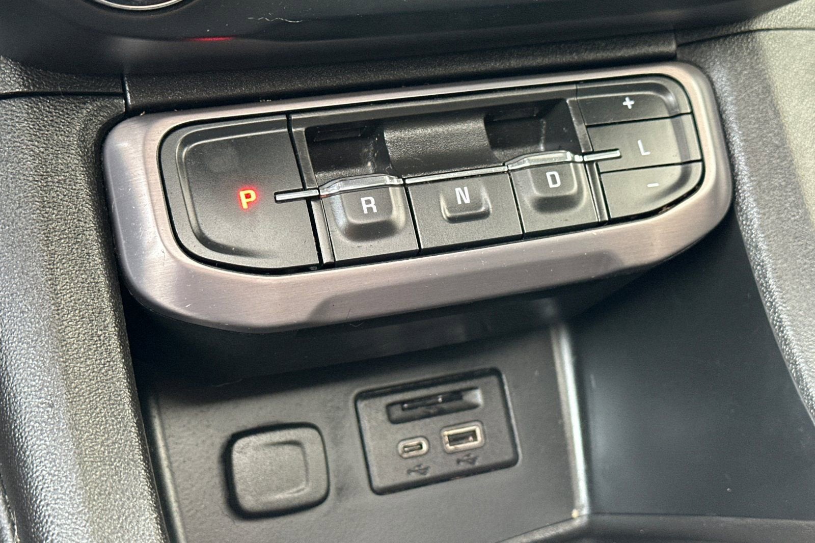 2021 GMC Acadia AT4
