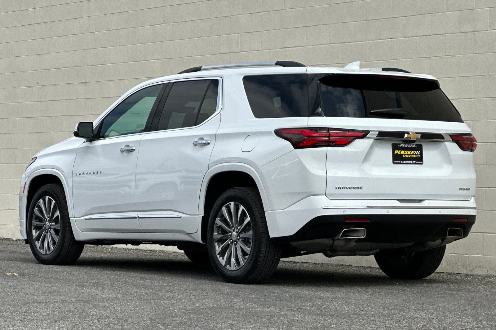 2023 Chevrolet Traverse Premier