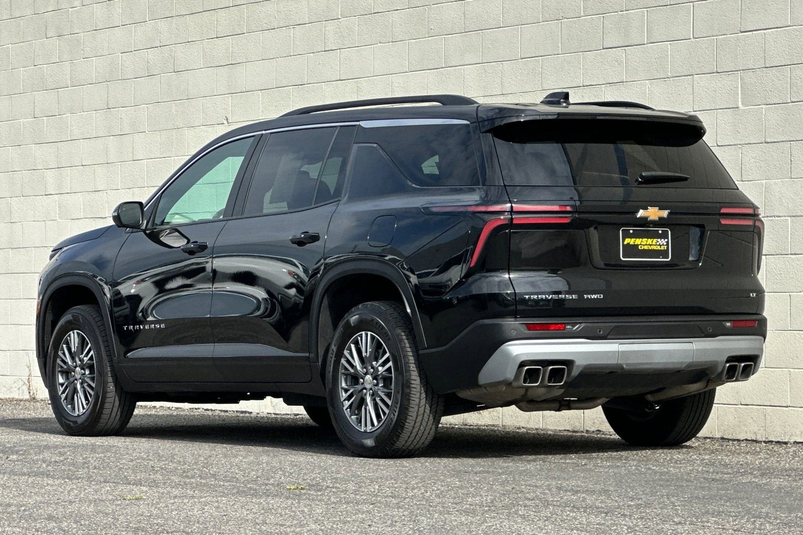 2024 Chevrolet Traverse LT