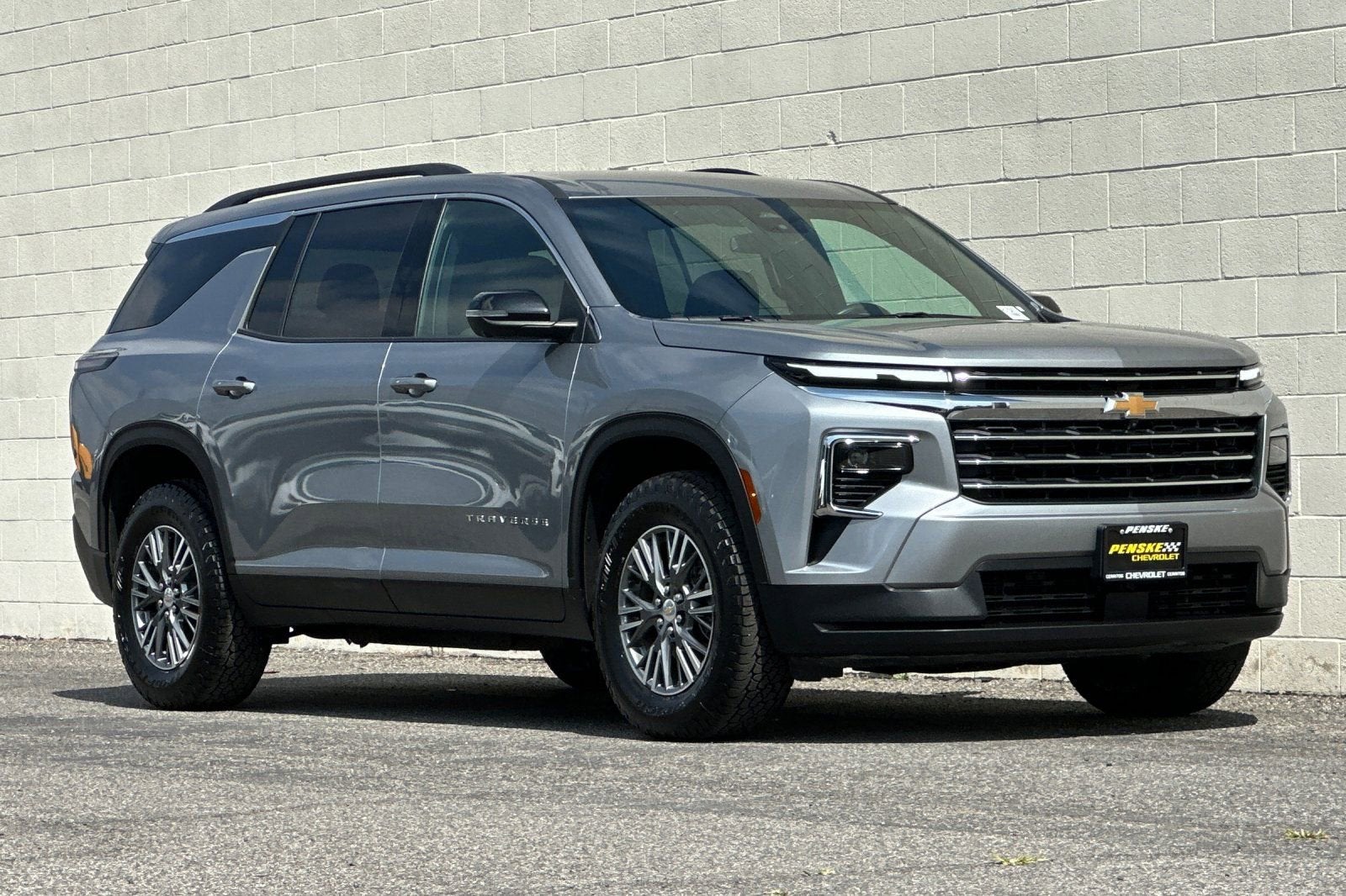 2024 Chevrolet Traverse LT