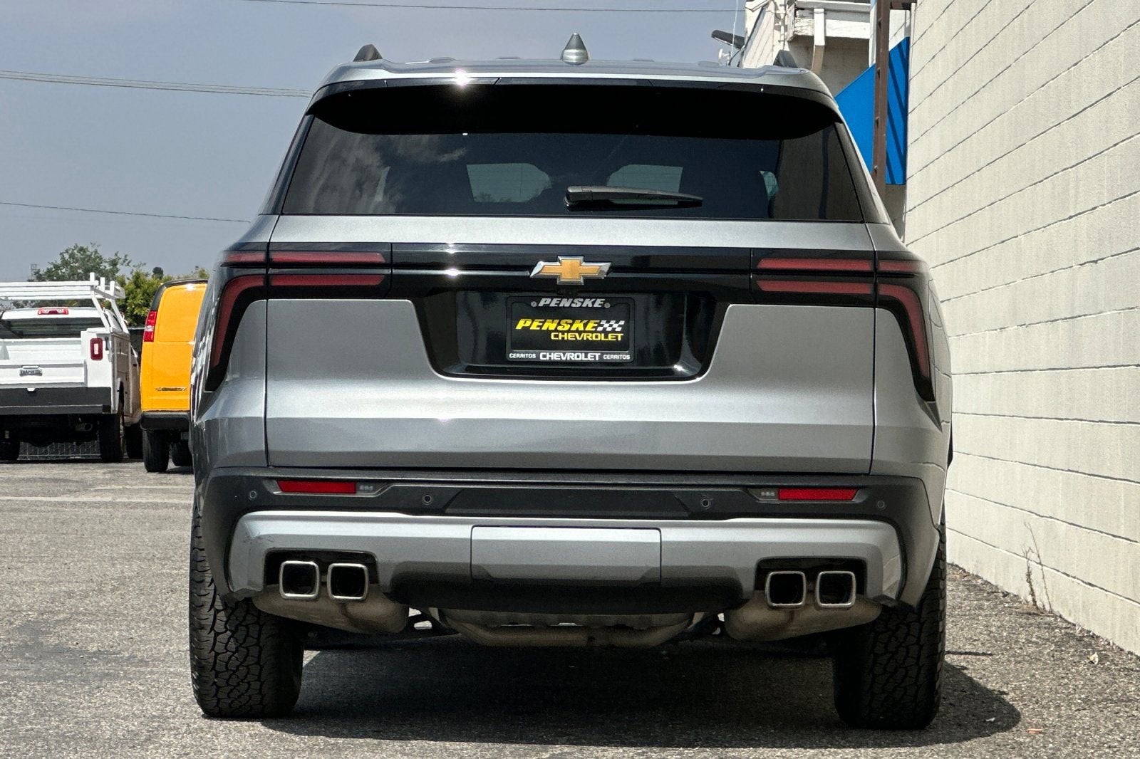 2024 Chevrolet Traverse LT