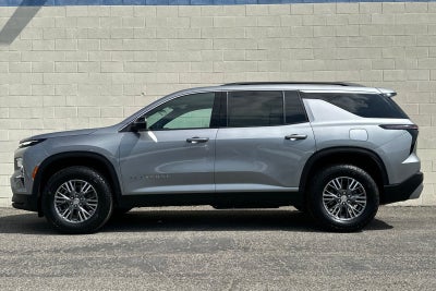 2024 Chevrolet Traverse LT