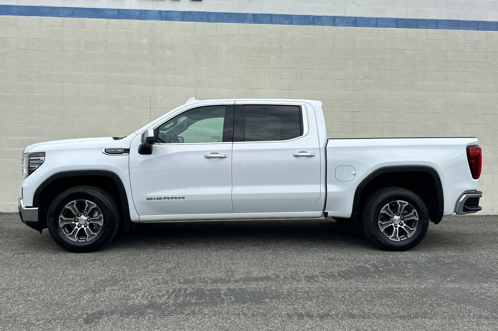 2024 GMC Sierra 1500 SLT
