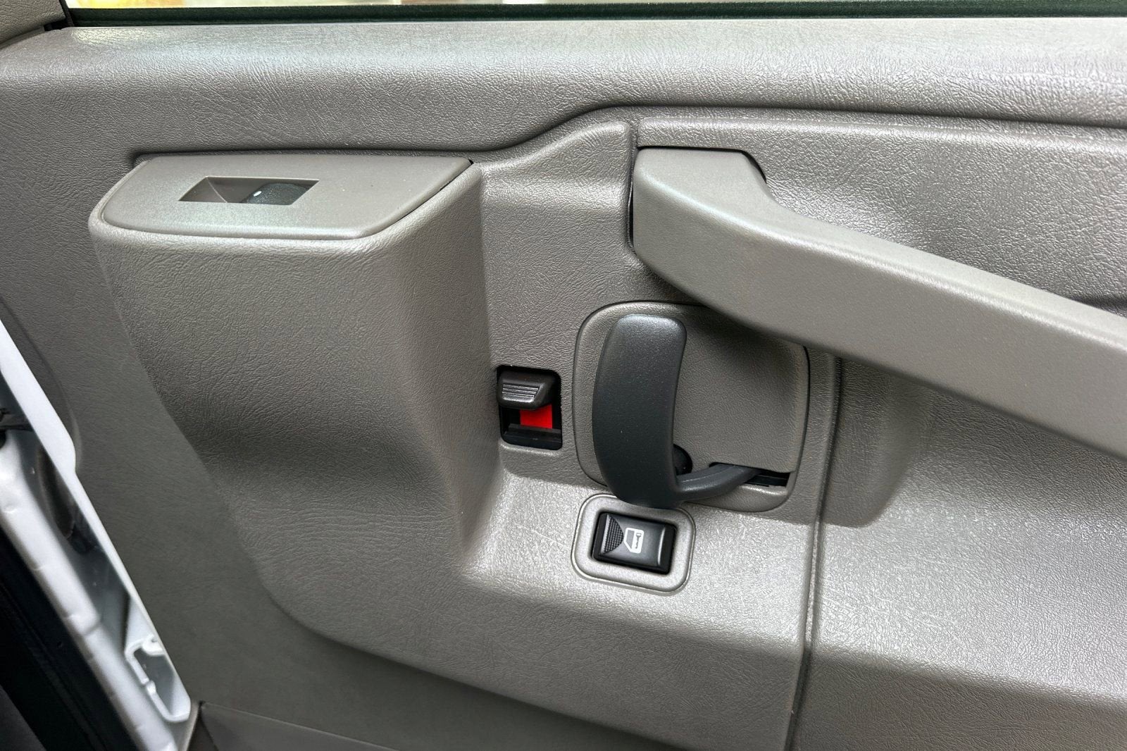 2024 GMC Savana Cargo 2500 Work Van