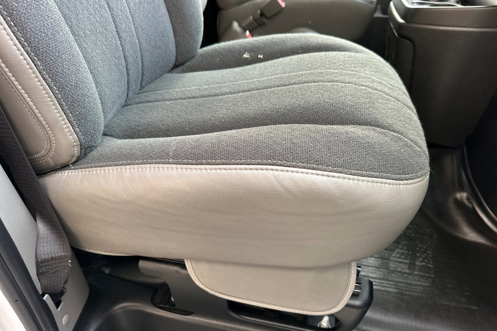 2024 GMC Savana Cargo 2500 Work Van