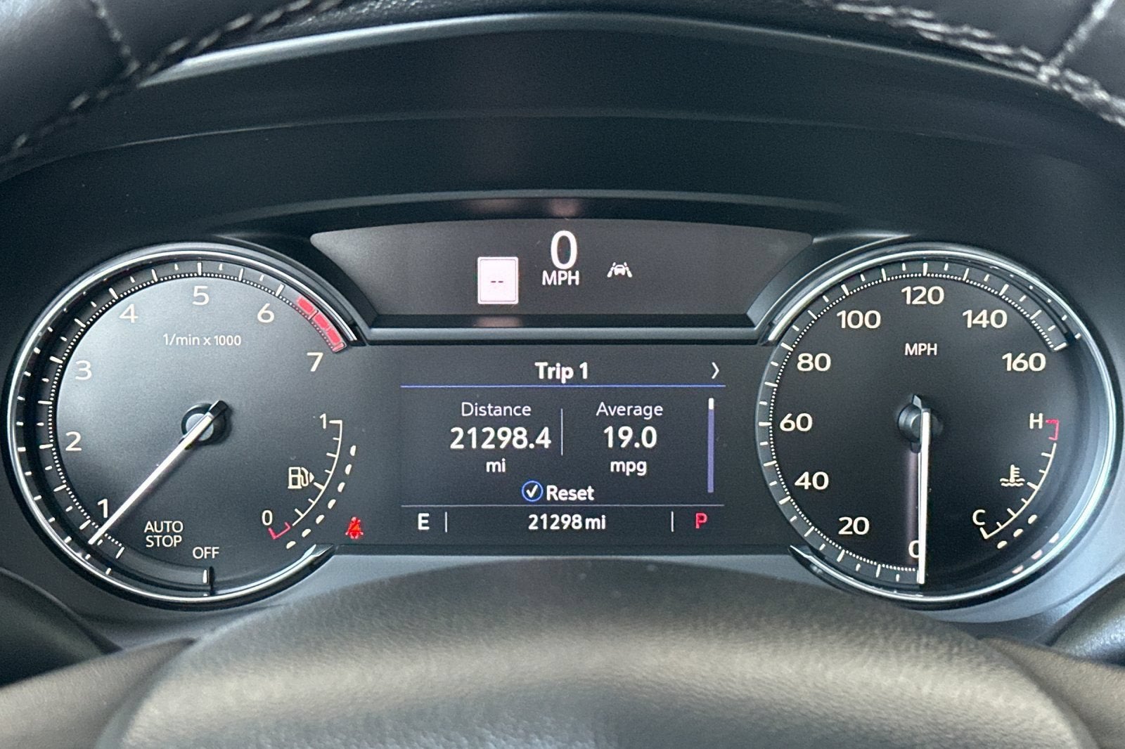 2022 Cadillac XT4 FWD Premium Luxury