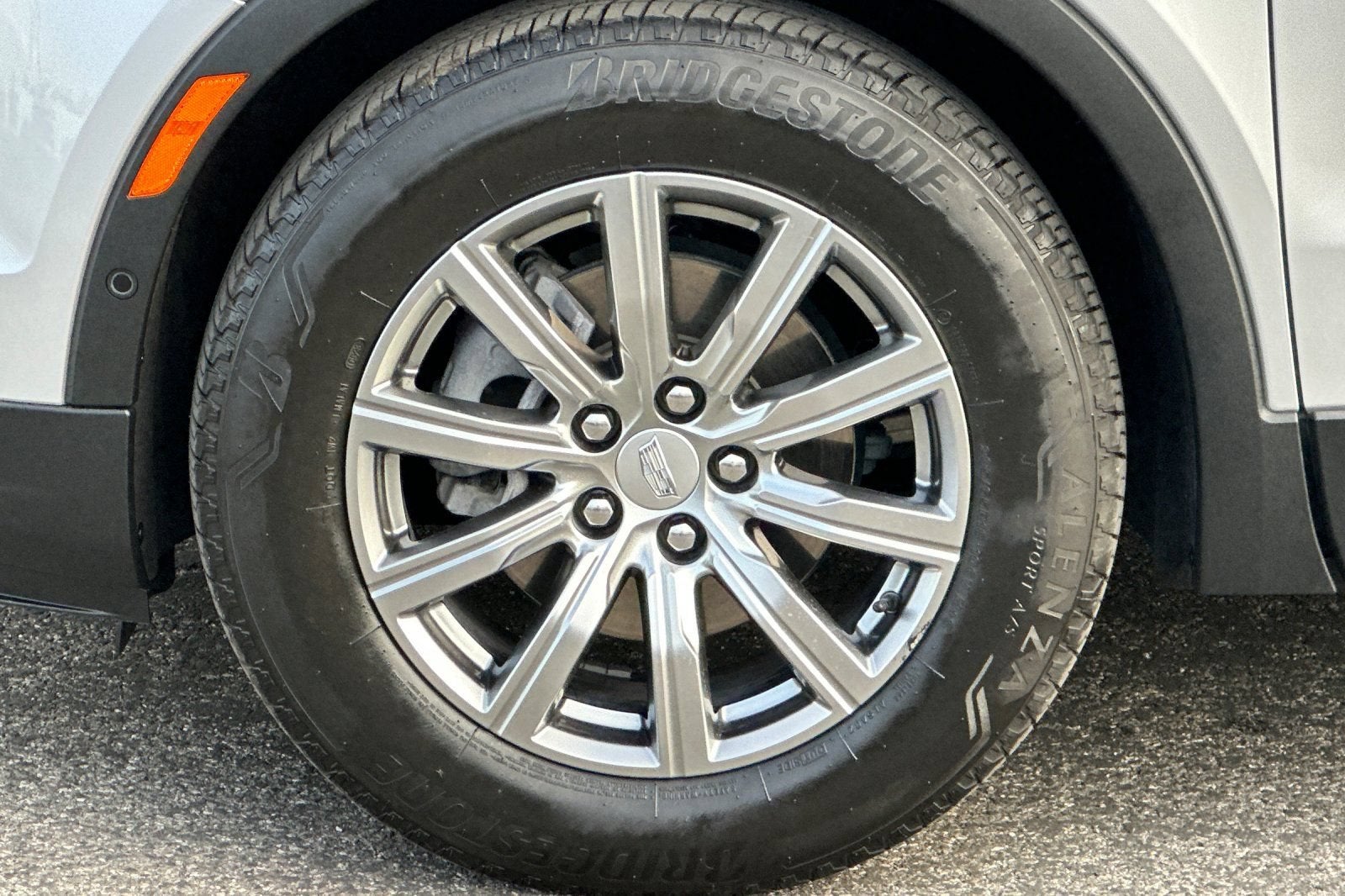 2022 Cadillac XT4 FWD Premium Luxury