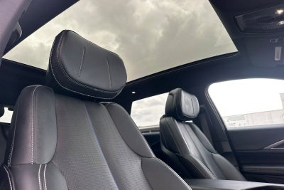 2024 Cadillac LYRIQ Luxury 1