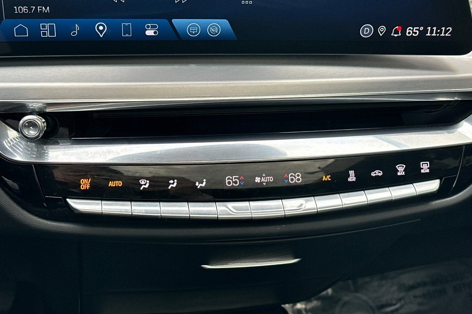 2024 Cadillac LYRIQ Luxury 1