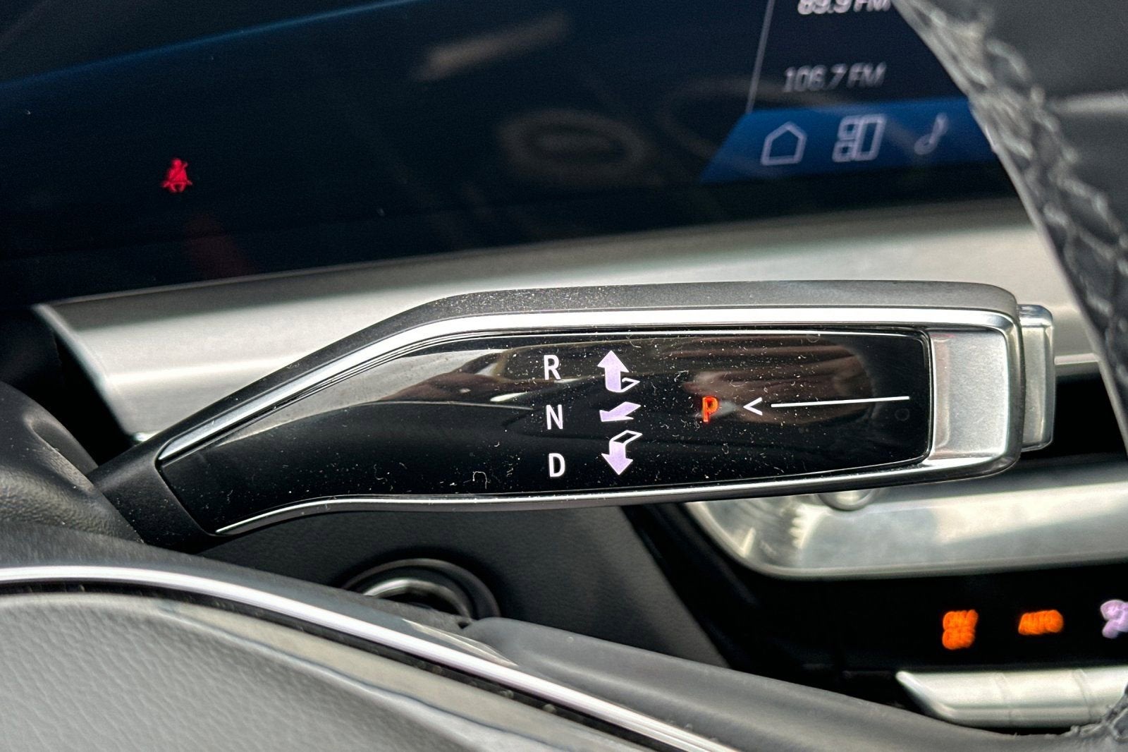 2024 Cadillac LYRIQ Luxury 1