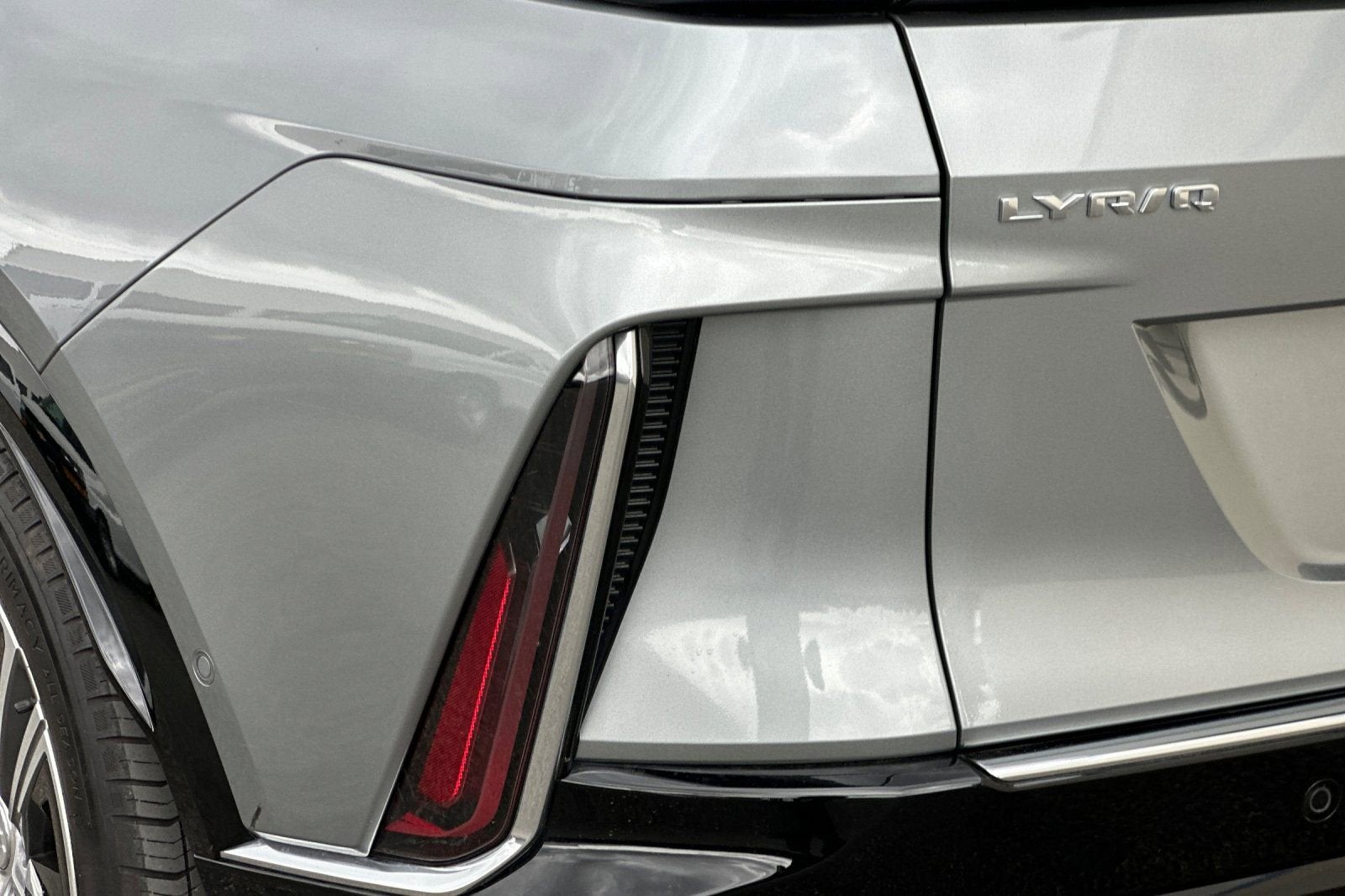 2024 Cadillac LYRIQ Luxury 1
