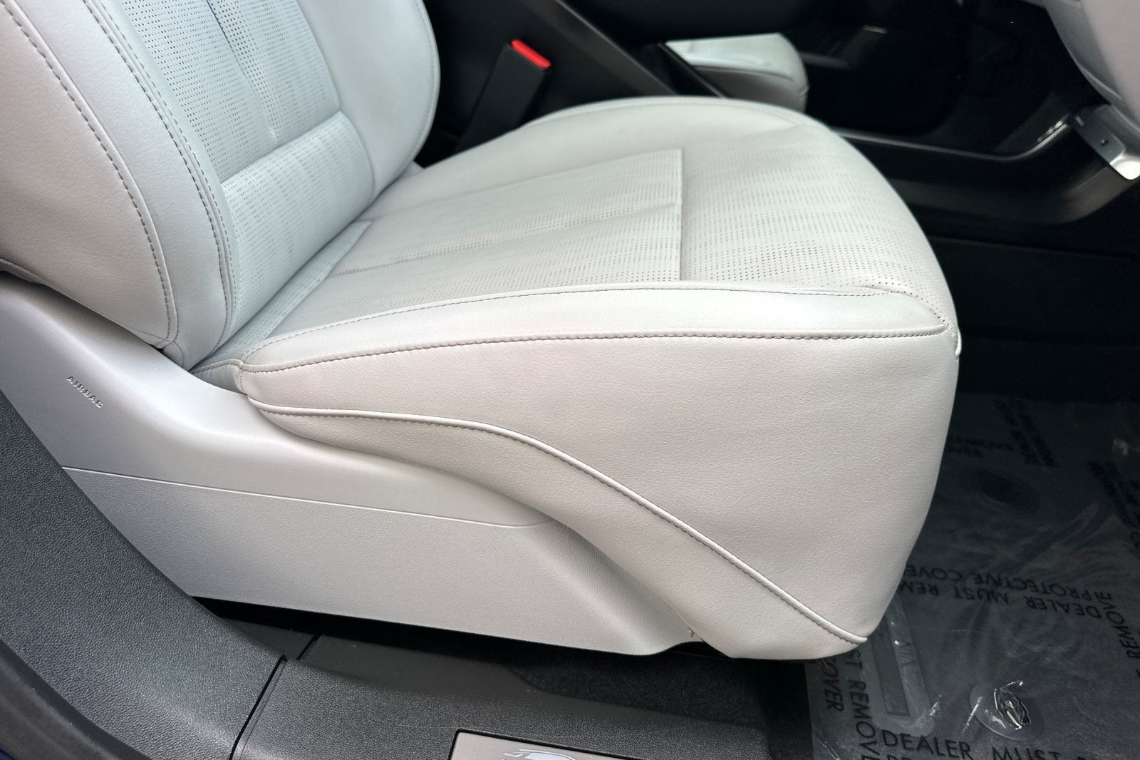 2024 Cadillac LYRIQ Luxury 1