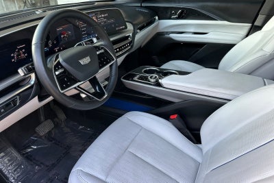 2024 Cadillac LYRIQ Luxury 1