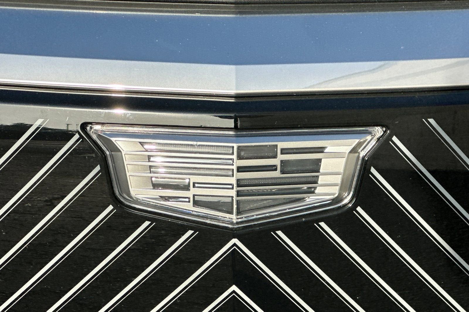 2024 Cadillac LYRIQ Luxury 1