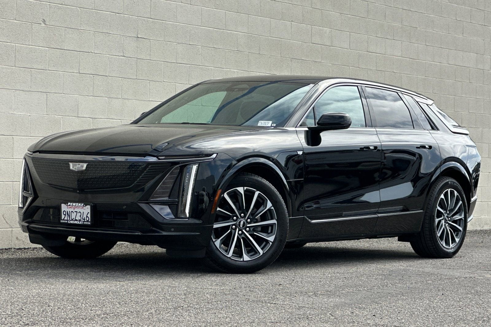 2024 Cadillac LYRIQ Sport 2